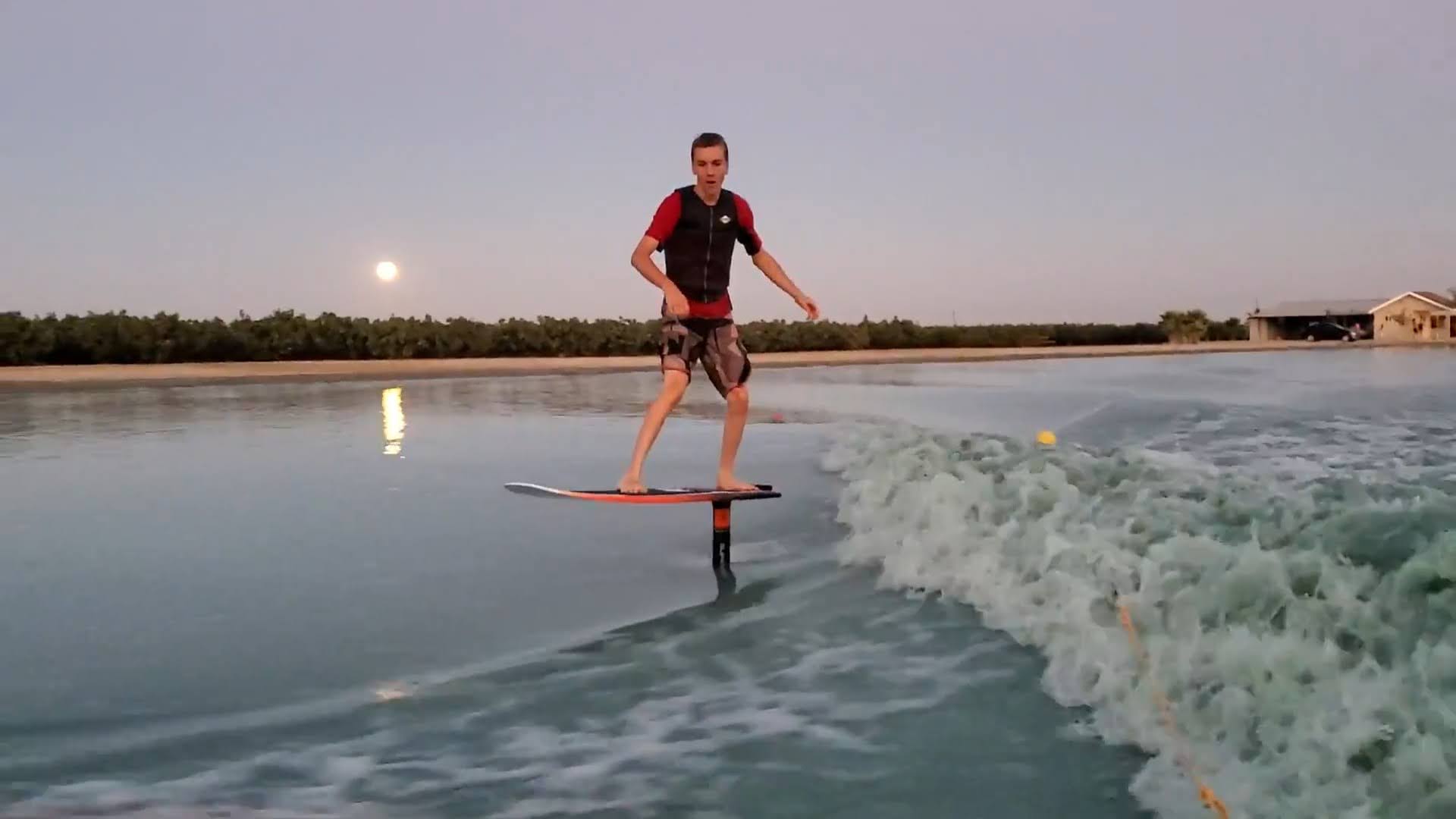 Very beginner wake foil surfer