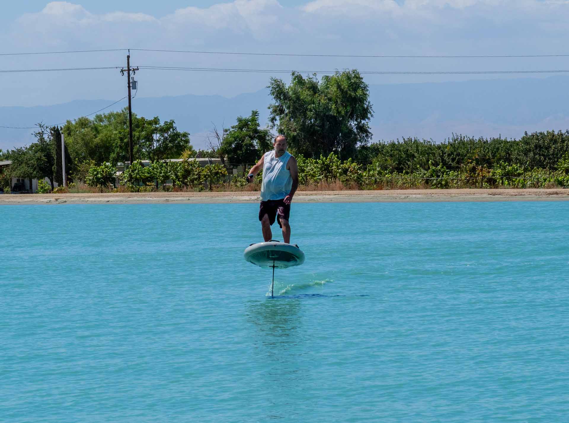Onewheeler learning to eFoil with blowfish